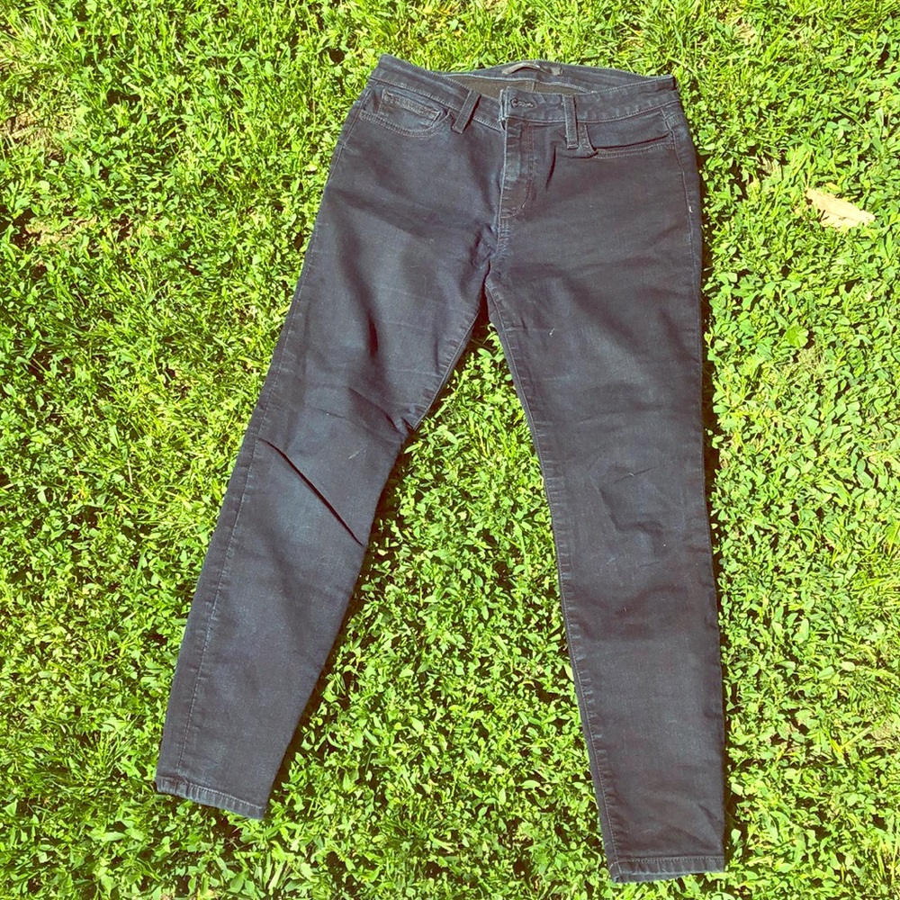 Size 30 w Joe’s skinny jeans
